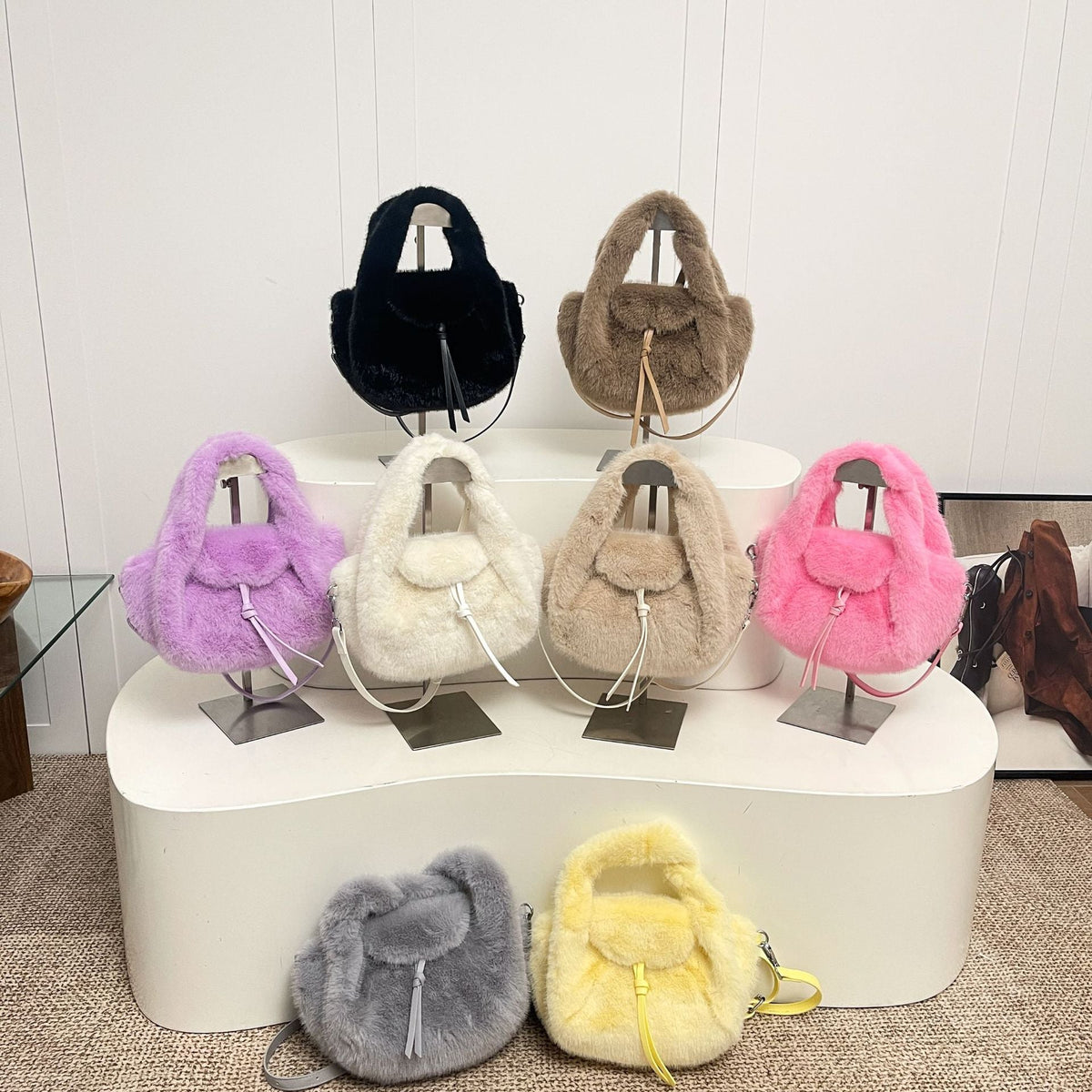 Niche Wool Bucket Bag for Commuters