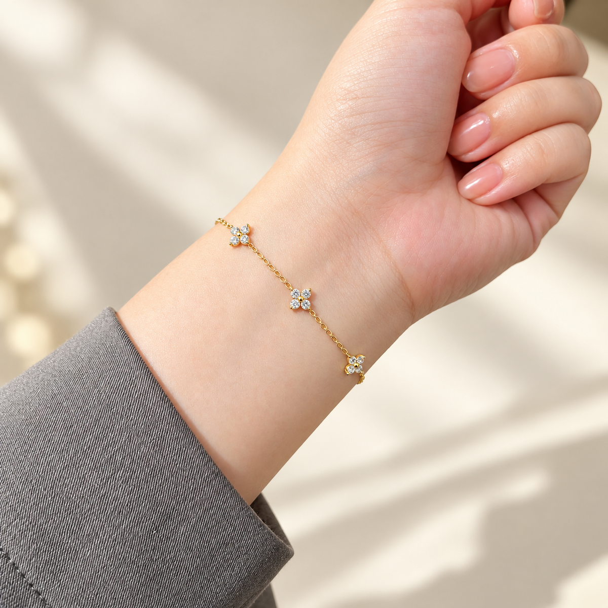 The Cloveria S925 Zircon Clover Bracelet