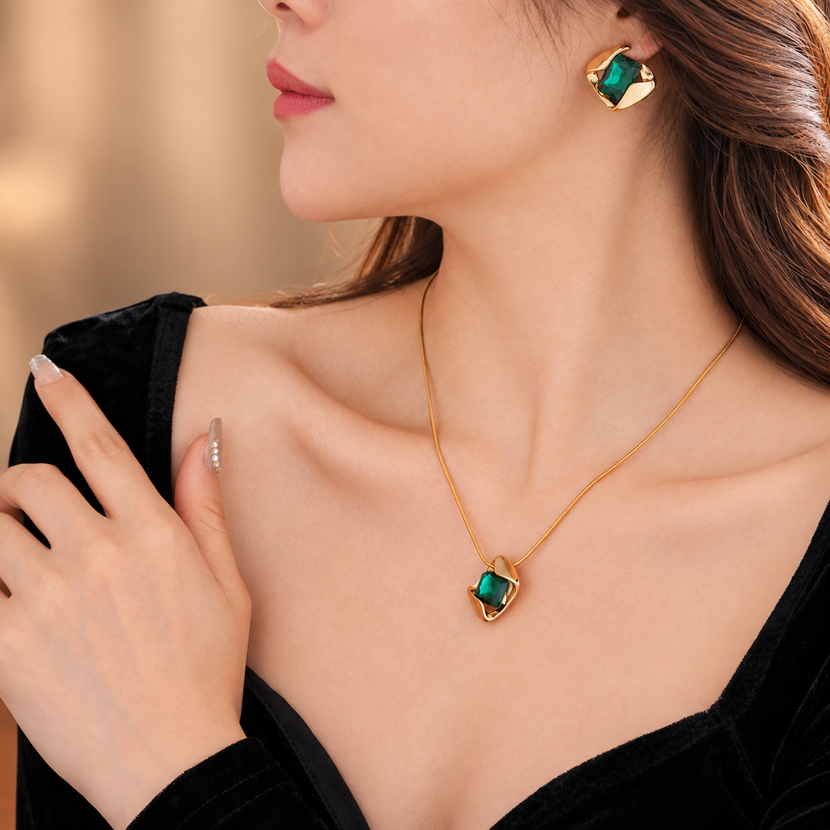 Emerald Sculptural Necklace