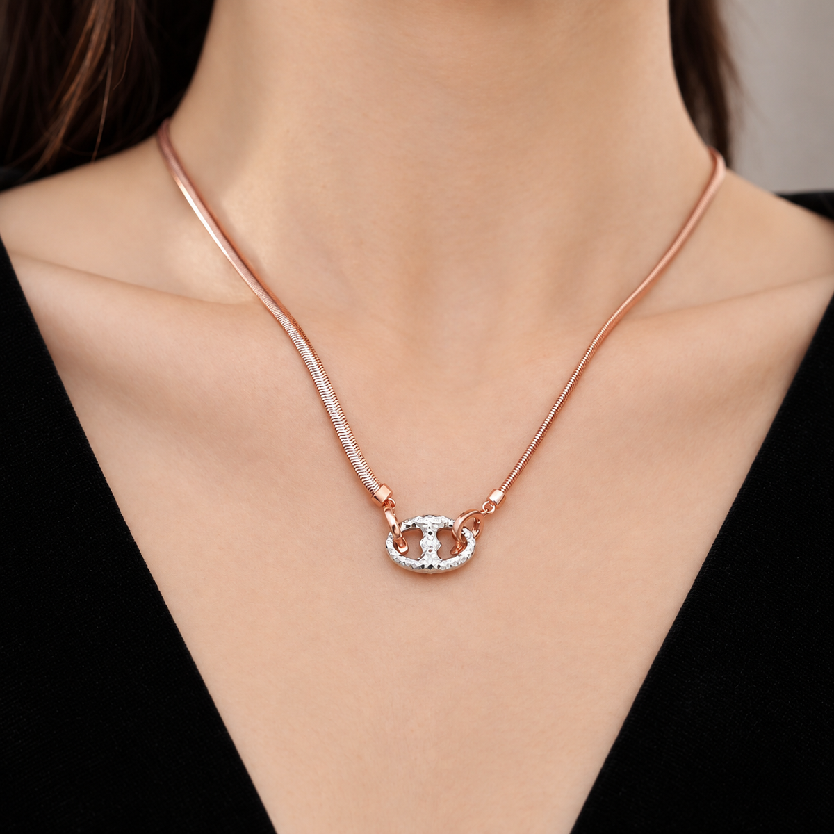 Ruffled Oval Pendant Necklace